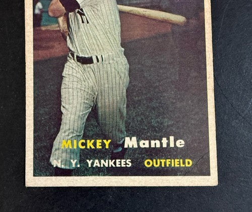 1957 Topps Set-Break # 95 Mickey Mantle Vg - Ex Nice Eye Appeal  Yankees HOF