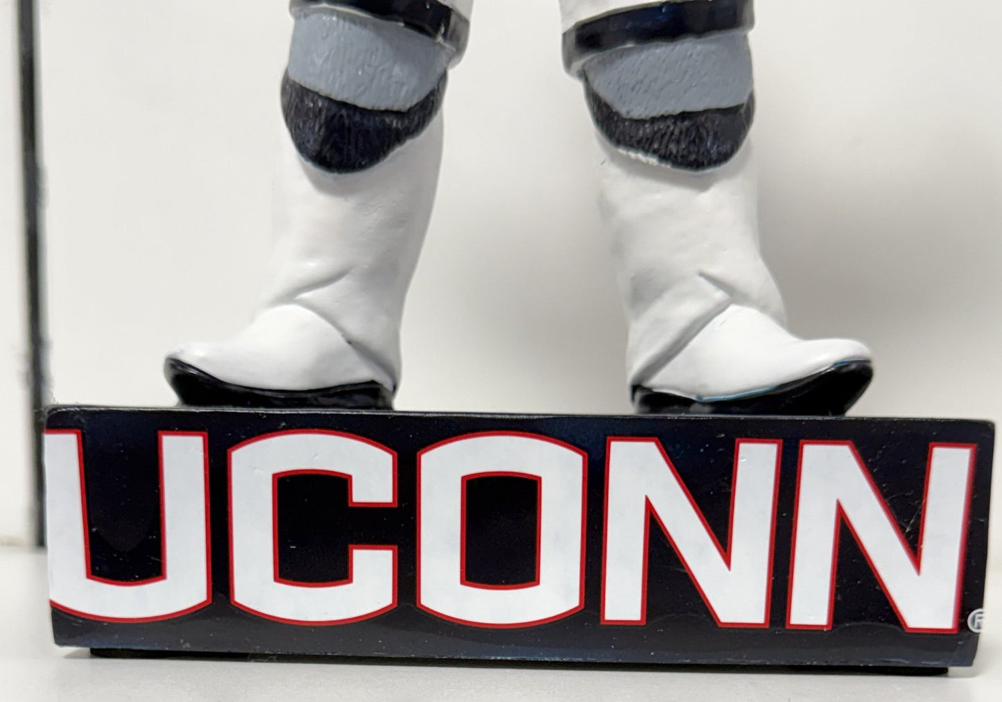 University of Connecticut Huskies Mascot Statue 12" CBB Basketball Figurine NIB