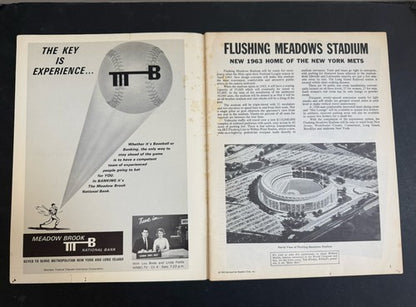 1962 New York Mets 1st Year Baseball Yearbook  Nice Some Bottom Wear Tight Crisp
