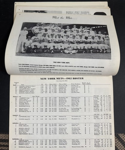 1962 New York Mets 1st Year Baseball Yearbook  Nice Some Bottom Wear Tight Crisp