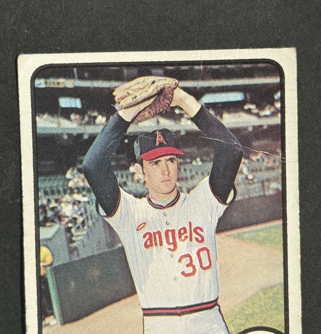 1973 Topps Nolan Ryan #220 Dead Centered W/Crease Nice Eye Appeal Angels