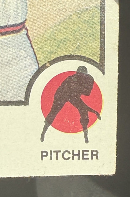 1973 Topps Nolan Ryan #220 Dead Centered W/Crease Nice Eye Appeal Angels