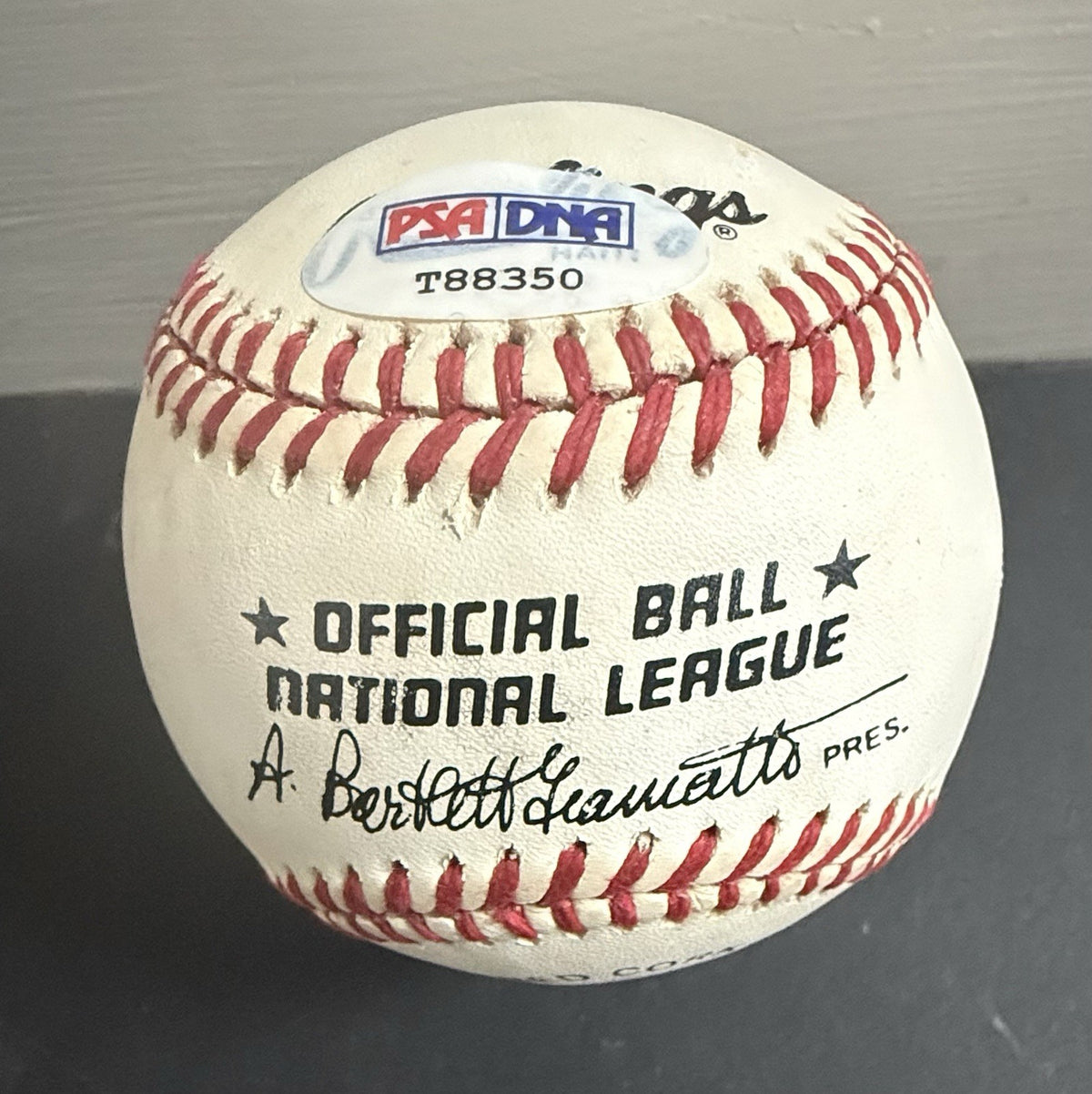 Hank Aaron Signed National League Baseball Bold Auto Braves HOF Psa Coa