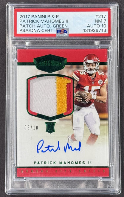 2017 Panini P&P Patrick Mahomes Green Patch Auto /10 PSA 7 Auto 10 KC Chiefs RPA