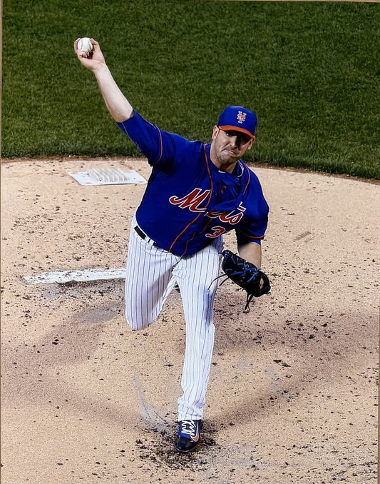 Matt Harvey #33 New York Mets Unsigned Vertical 11x14 Pitching Photo