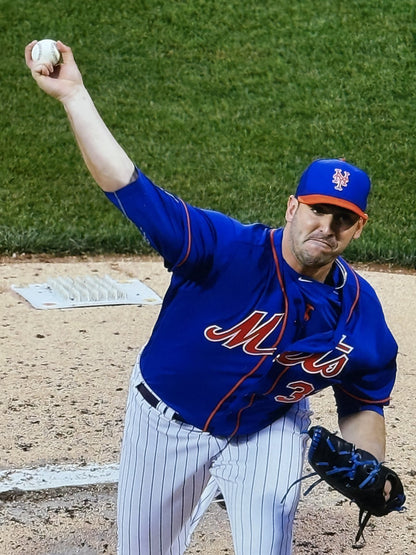 Matt Harvey #33 New York Mets Unsigned Vertical 11x14 Pitching Photo