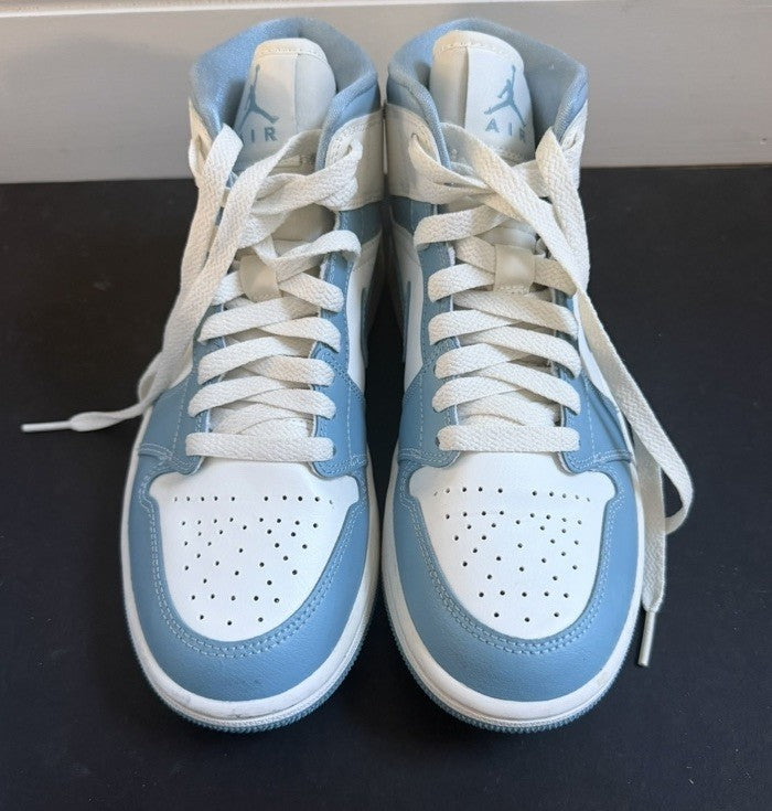 Air jordan 1 Mid University Blue Women's Size 7 Gently Worn In Box