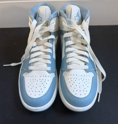 Air jordan 1 Mid University Blue Women's Size 7 Gently Worn In Box
