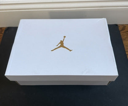 Air jordan 1 Mid University Blue Women's Size 7 Gently Worn In Box