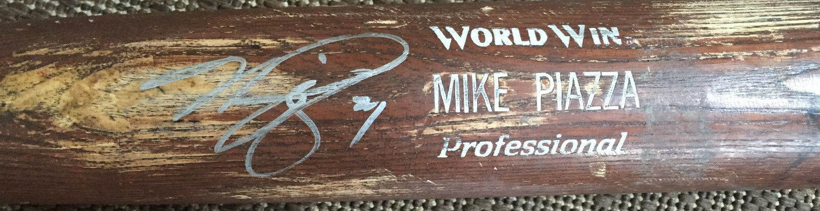Mike Piazza Signed Game Used Mizuno Baseball Bat Uncracked NY Mets